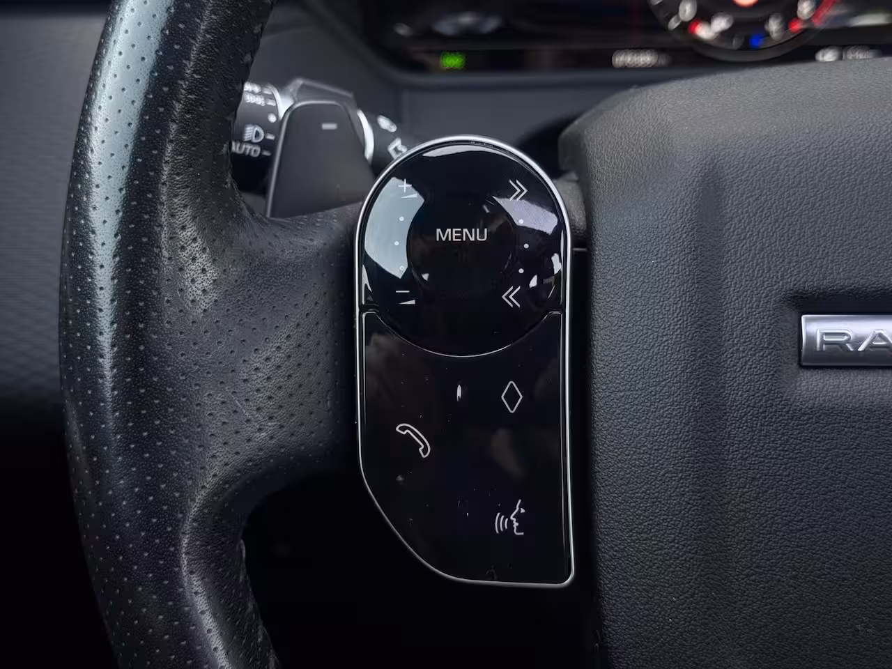 Land Rover Range Rover Velar 2.0 I4 Turbo AWD SE FULL | ORG NL | PANO | LEDER | NAVI | CR CONTROL | MF STUUR |