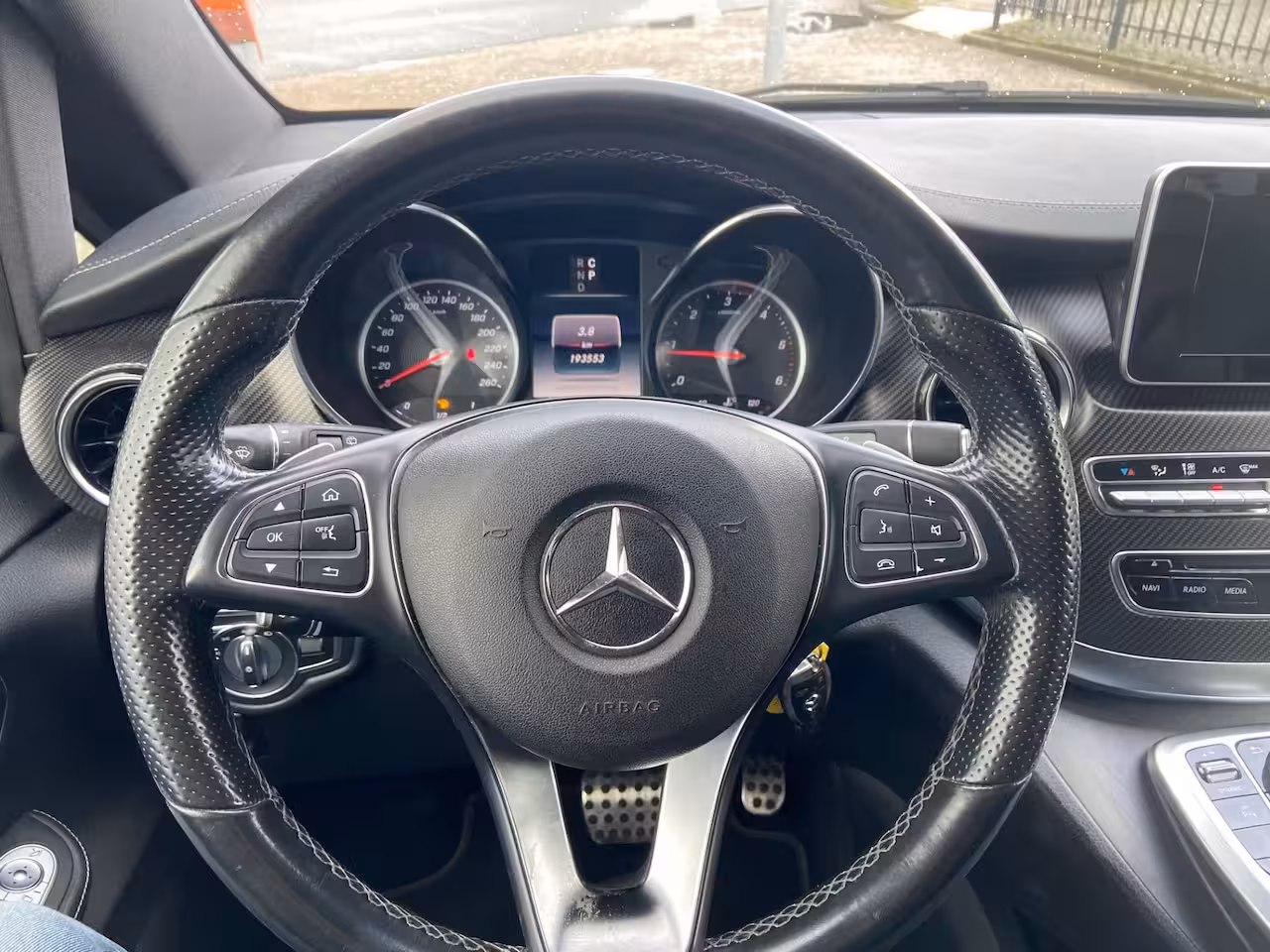 Mercedes-Benz V-klasse 300d Lang DC Avantgarde | AMG edition | Distronic | 360° Camera