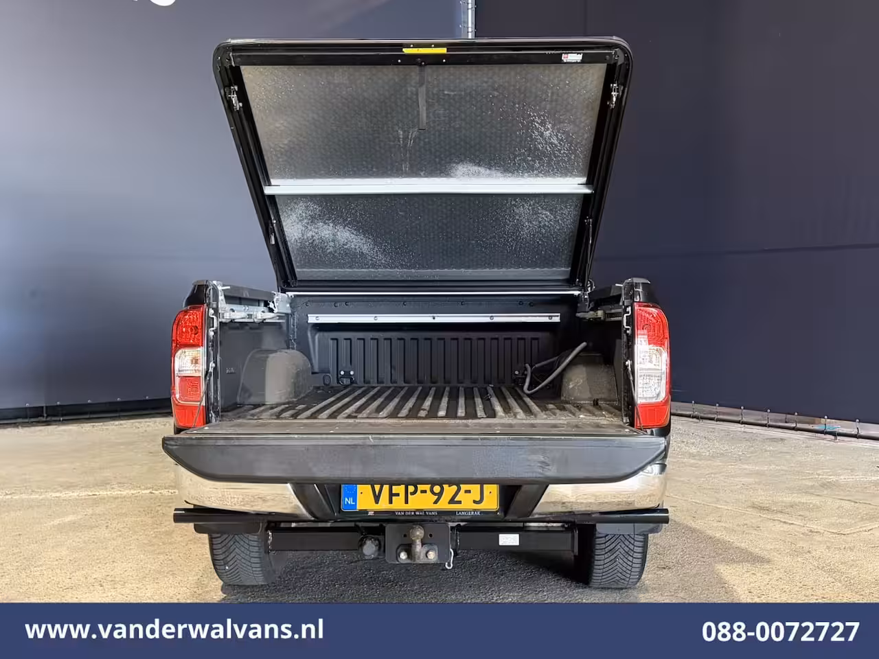 Nissan Navara 2.3 dCi 164pk 4x4 Aandrijving Euro6 Airco | 3500kg trekhaak | Camera | Cruisecontrol | LM