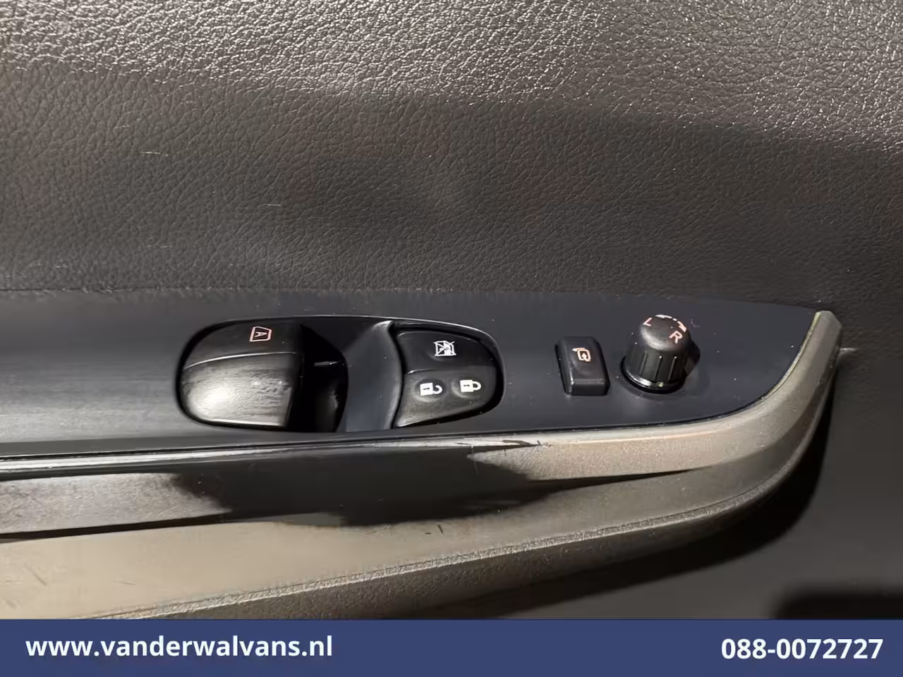 Nissan Navara 2.3 dCi 164pk 4x4 Aandrijving Euro6 Airco | 3500kg trekhaak | Camera | Cruisecontrol | LM