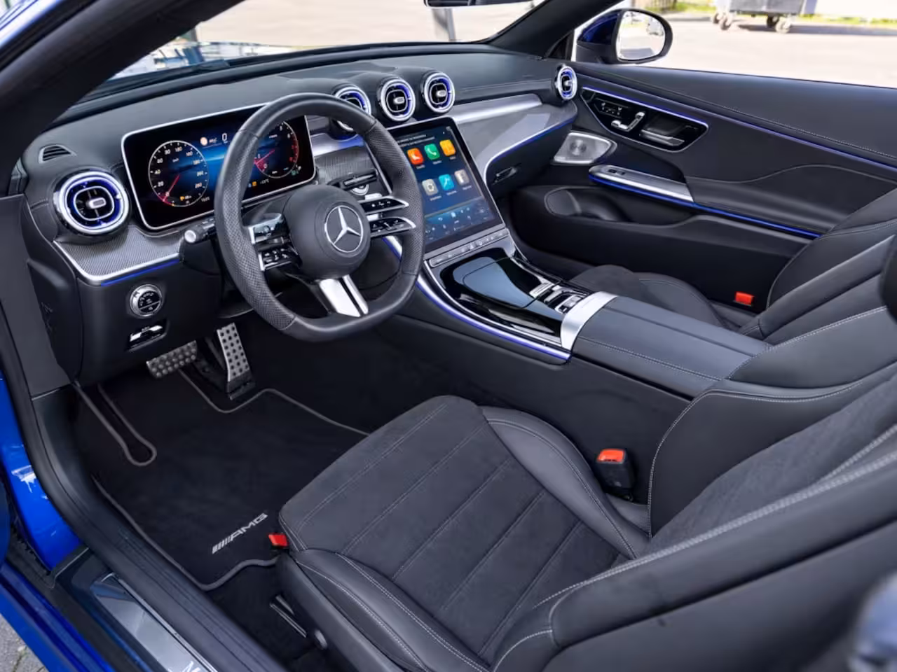 Mercedes-Benz CLE Cabriolet CLE 200 AMG Line | Burmester | Trekhaak | Rij-Assistentiepakket | Memory