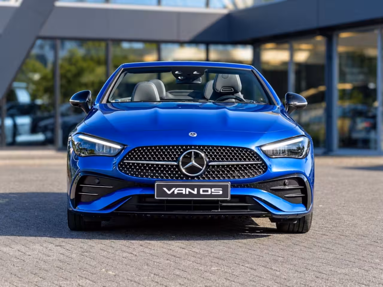 Mercedes-Benz CLE Cabriolet CLE 200 AMG Line | Burmester | Trekhaak | Rij-Assistentiepakket | Memory