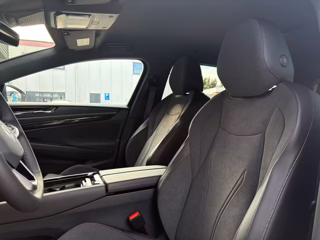 Volkswagen ID.7 Tourer Limited Edition Plus | Koplampverlichting LED Matrix (IQ.Light) | Sfeerverlichting interie