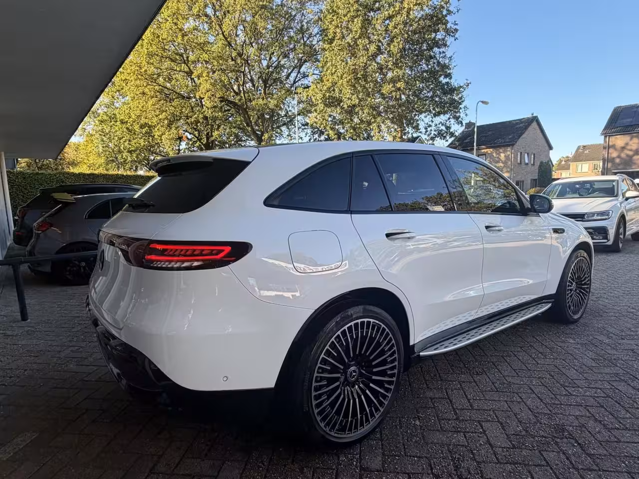 Mercedes-Benz EQC 400 4MATIC 80 kWh Pano, Leer, Burmester, Camera