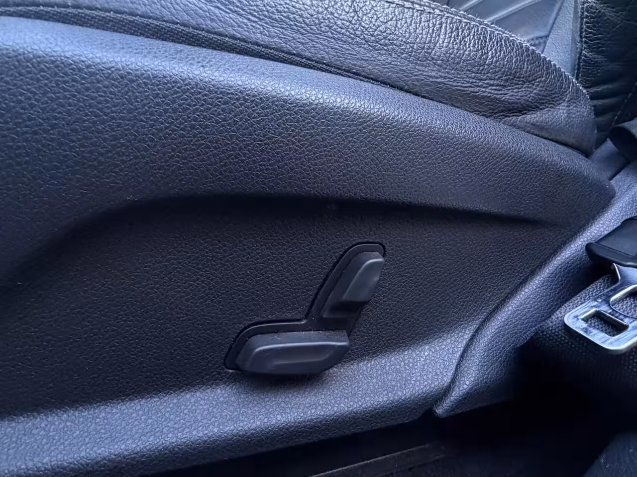 Mercedes-Benz EQC 400 4MATIC 80 kWh Pano, Leer, Burmester, Camera