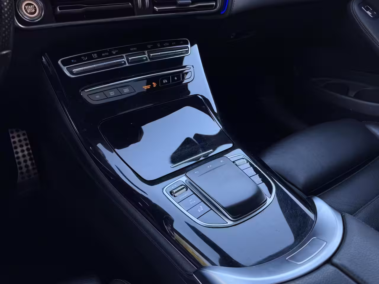 Mercedes-Benz EQC 400 4MATIC 80 kWh Pano, Leer, Burmester, Camera