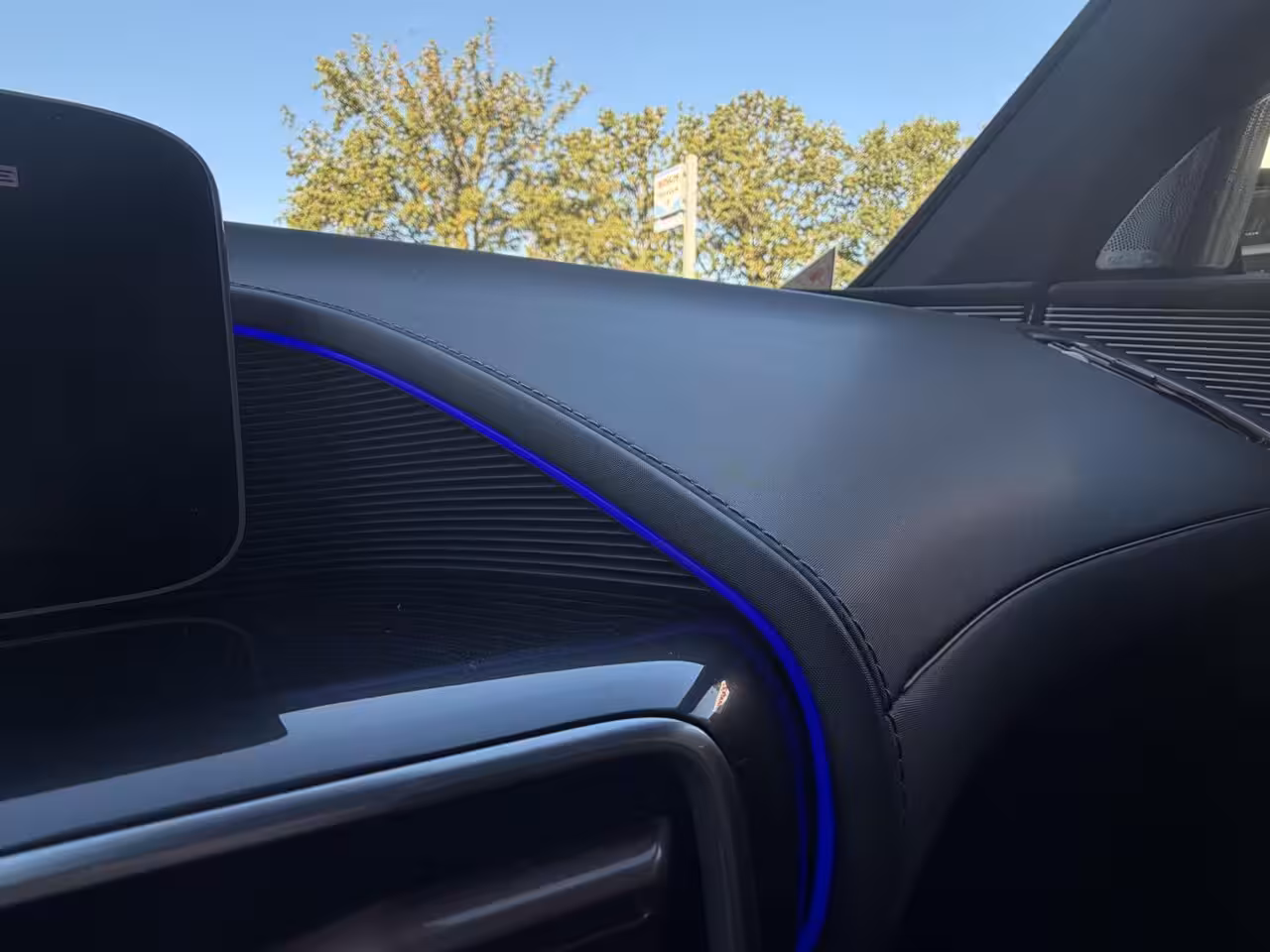 Mercedes-Benz EQC 400 4MATIC 80 kWh Pano, Leer, Burmester, Camera