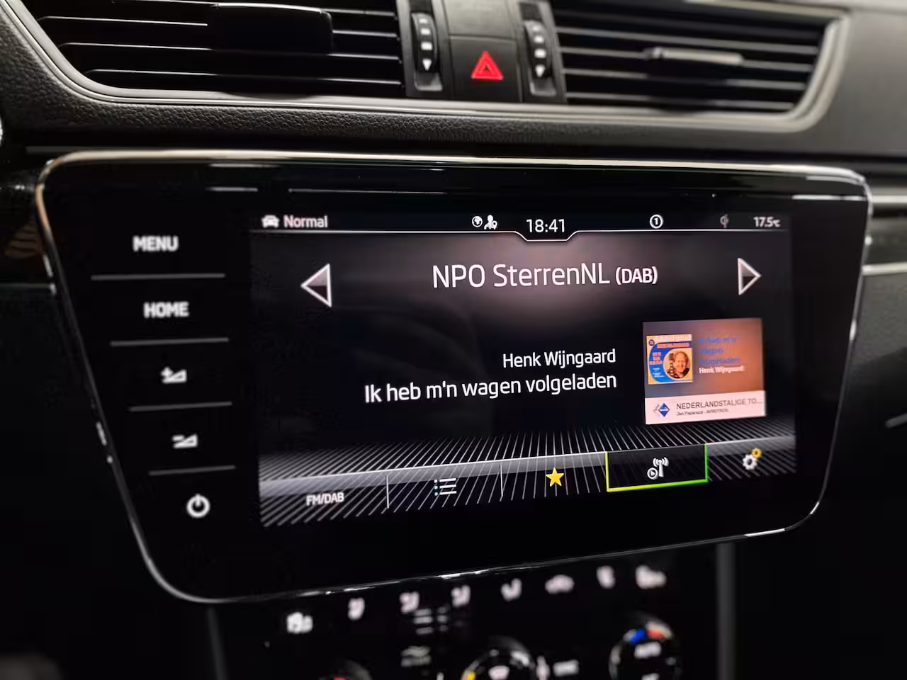 Skoda Superb Combi 1.4 TSI iV Laurin & Klement | Panoramadak | Carplay | Verwarmbare/Ventilatie stoelen | 360