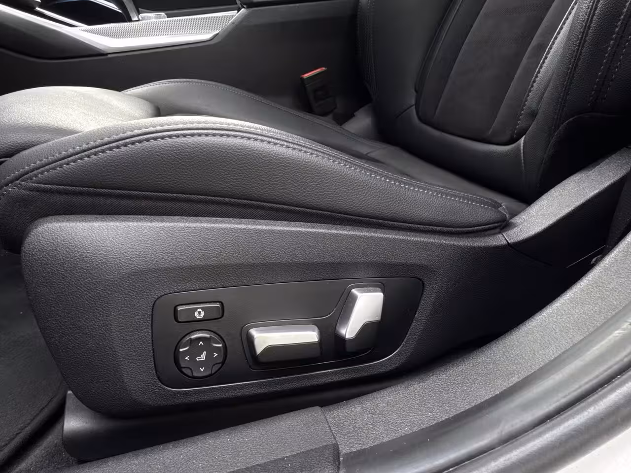 BMW 3-serie 330e M Sport 292 pk Laser, PANO, Memory, Dodehoek