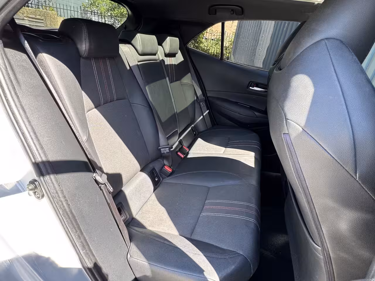 Toyota Corolla 2.0 Hybrid GR-Sport Plus Panoramadak, Kuipstoelen, HUD