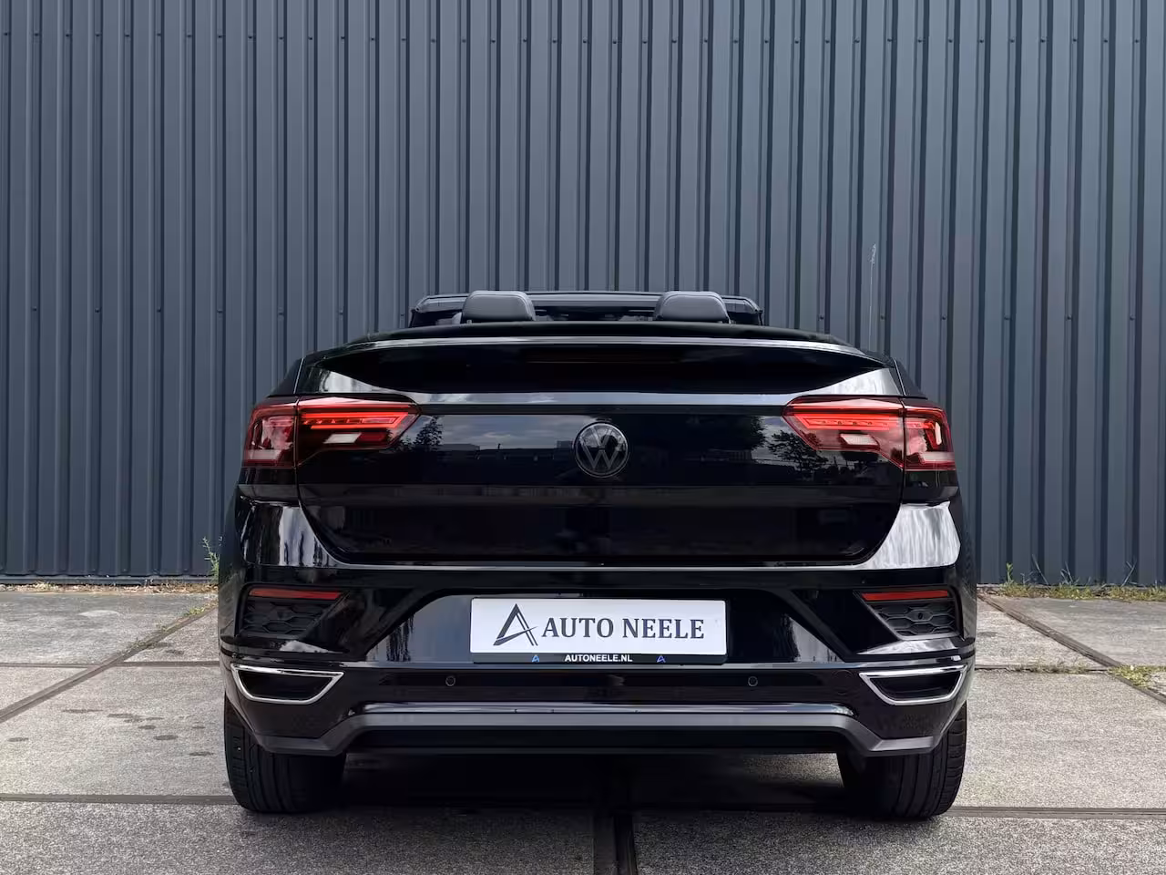 Volkswagen T-Roc Cabrio 1.5 TSI R-Line Carplay, dodehoek