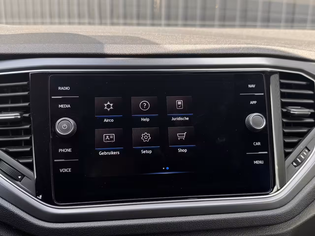 Volkswagen T-Roc Cabrio 1.5 TSI R-Line Carplay, dodehoek