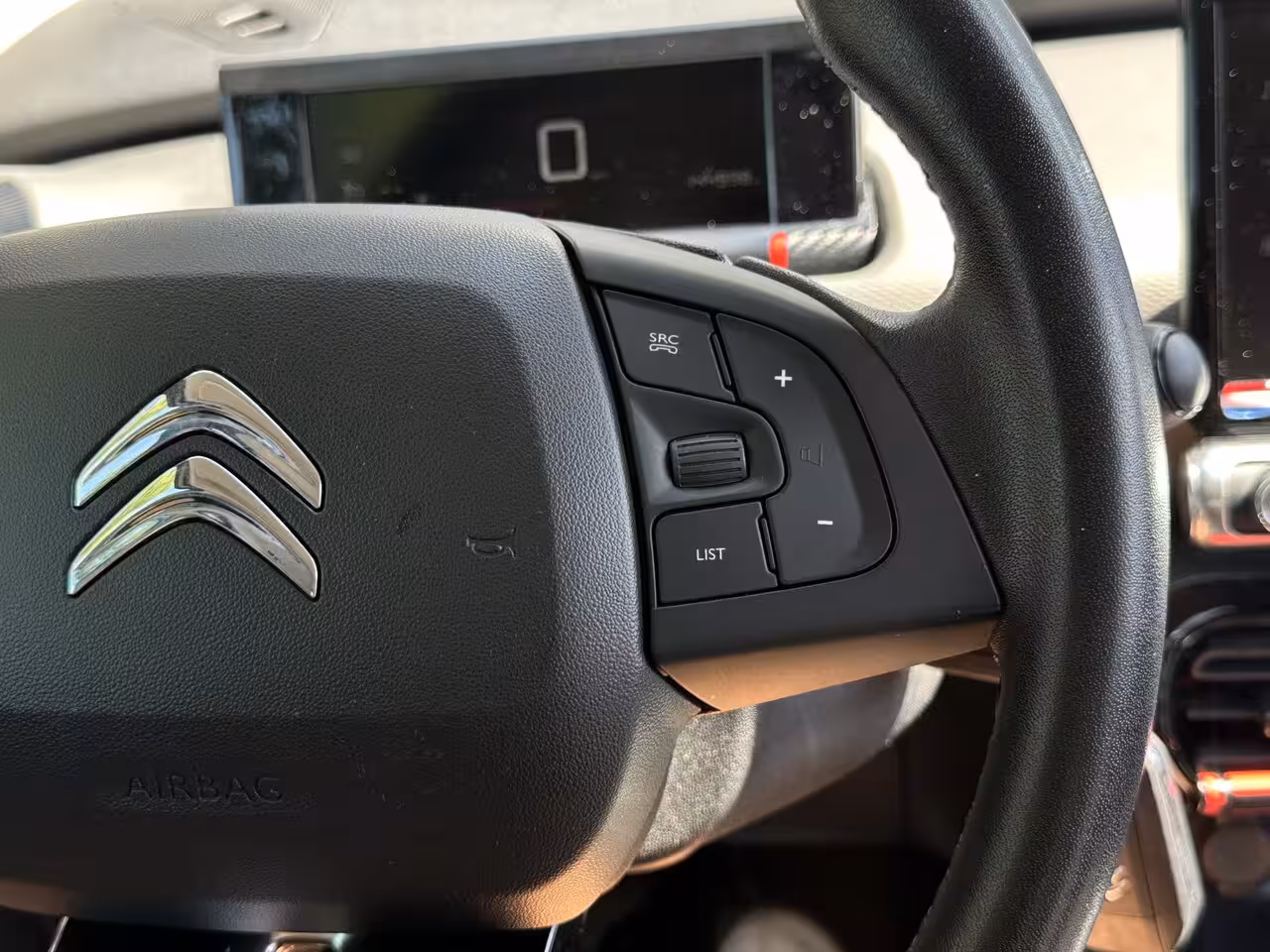 Citroën C4 Cactus 1.2 PureTech 110 pk Business Carplay, Cruise, Sensoren