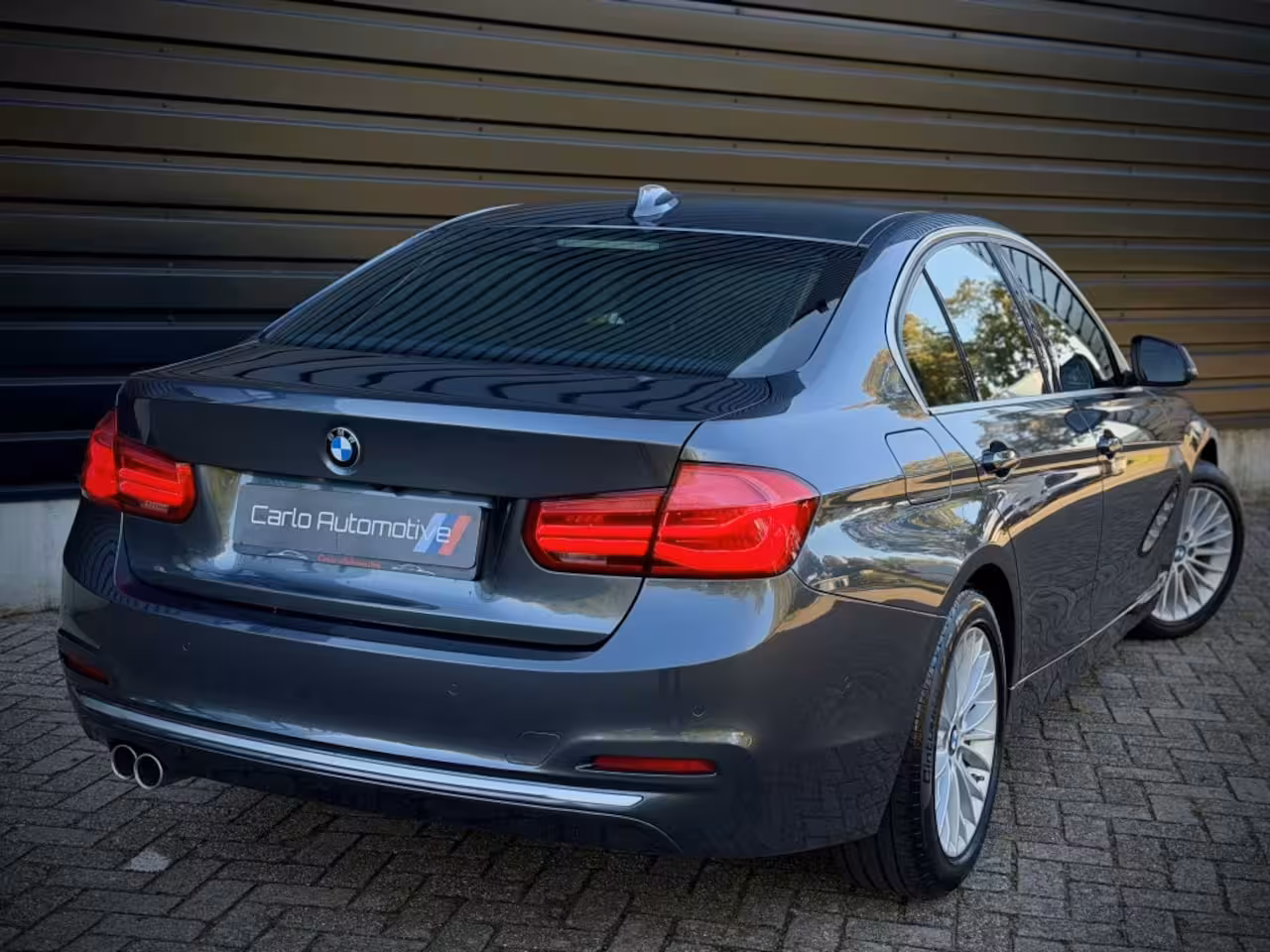 BMW 3-serie 320i INDIVIDUAL VIRTUAL|H/K|360CAM|SPORTLEER