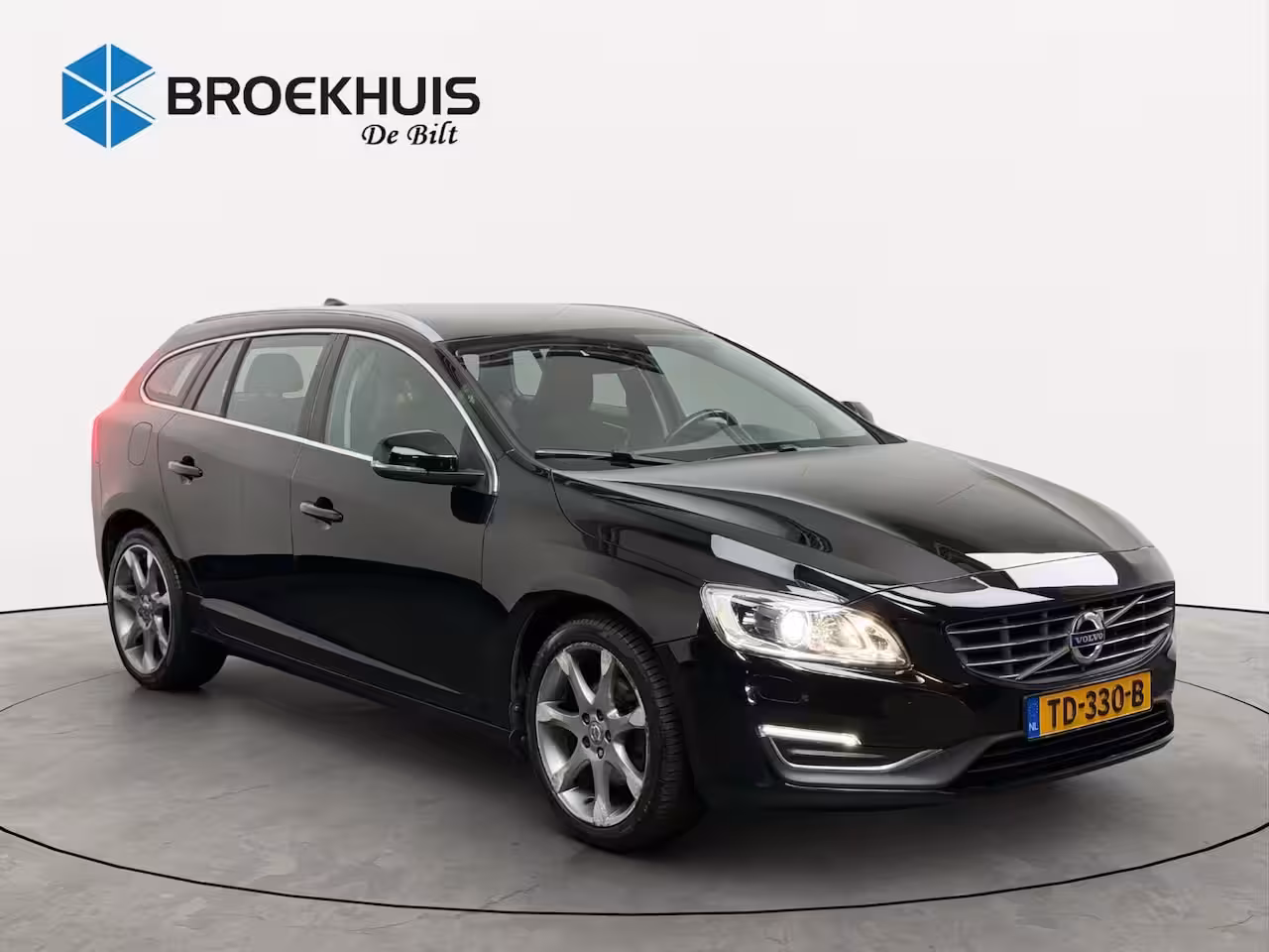 Volvo V60 2.0 D2 Kinetic | STOEL + STUURVERWARMING | CRUISE | PARK SENS | ELEKTR. KOFFERBAK | NAVI |