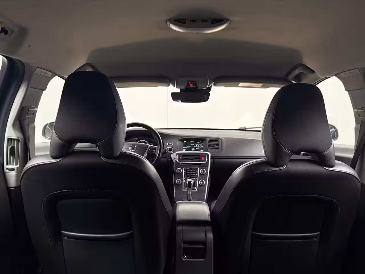 Volvo V60 2.0 D2 Kinetic | STOEL + STUURVERWARMING | CRUISE | PARK SENS | ELEKTR. KOFFERBAK | NAVI |