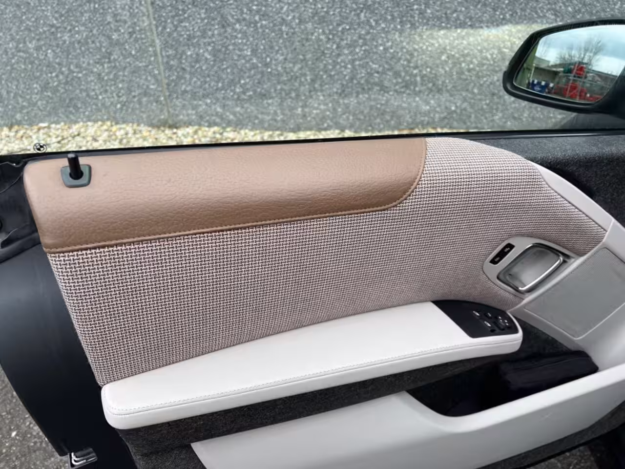 BMW i3 Executive 120Ah 42 kWh/*Lodge*/Sunroof/Adaptive/Kaschmir Silver/Camera/W-pomp/3-fase/20"