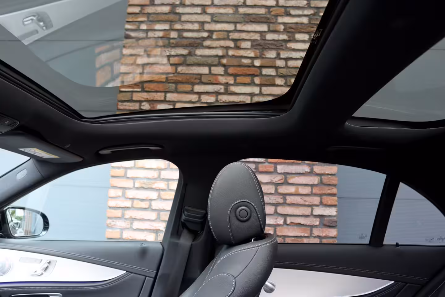 Mercedes-Benz E-klasse 200 AMG Line | Panoramadak | Distronic+ | Burmester | Parfumering | Memory | Sfeerverlicht