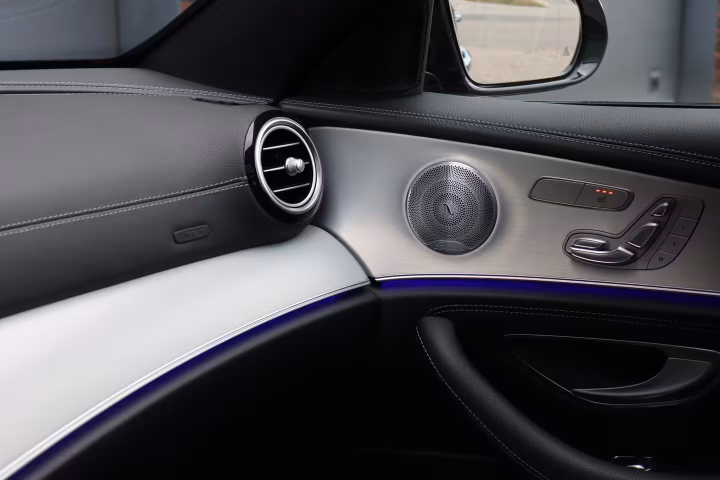 Mercedes-Benz E-klasse 200 AMG Line | Panoramadak | Distronic+ | Burmester | Parfumering | Memory | Sfeerverlicht