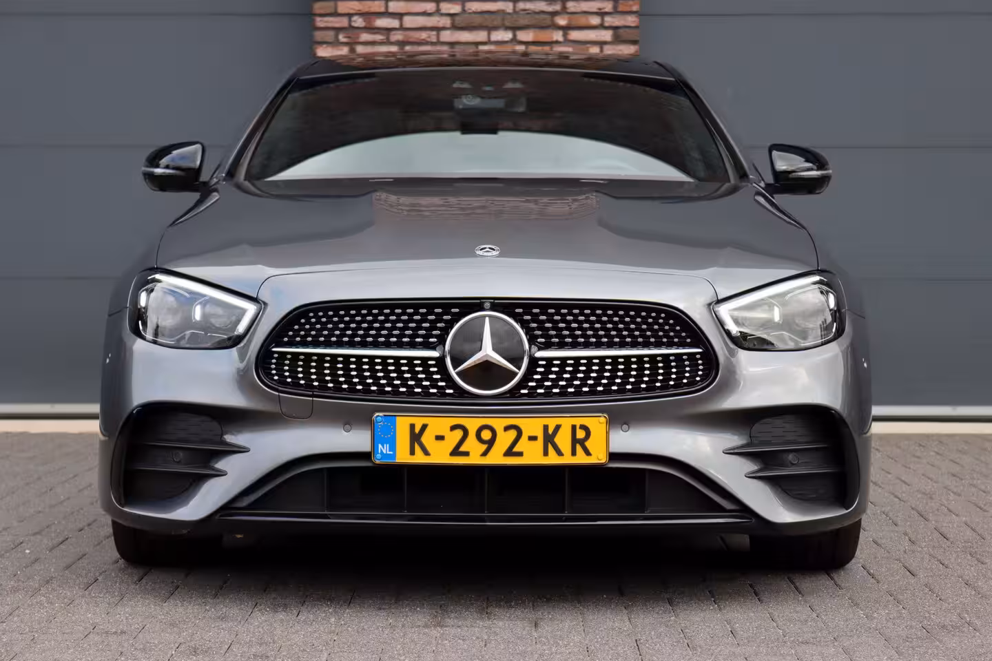 Mercedes-Benz E-klasse 200 AMG Line | Panoramadak | Distronic+ | Burmester | Parfumering | Memory | Sfeerverlicht