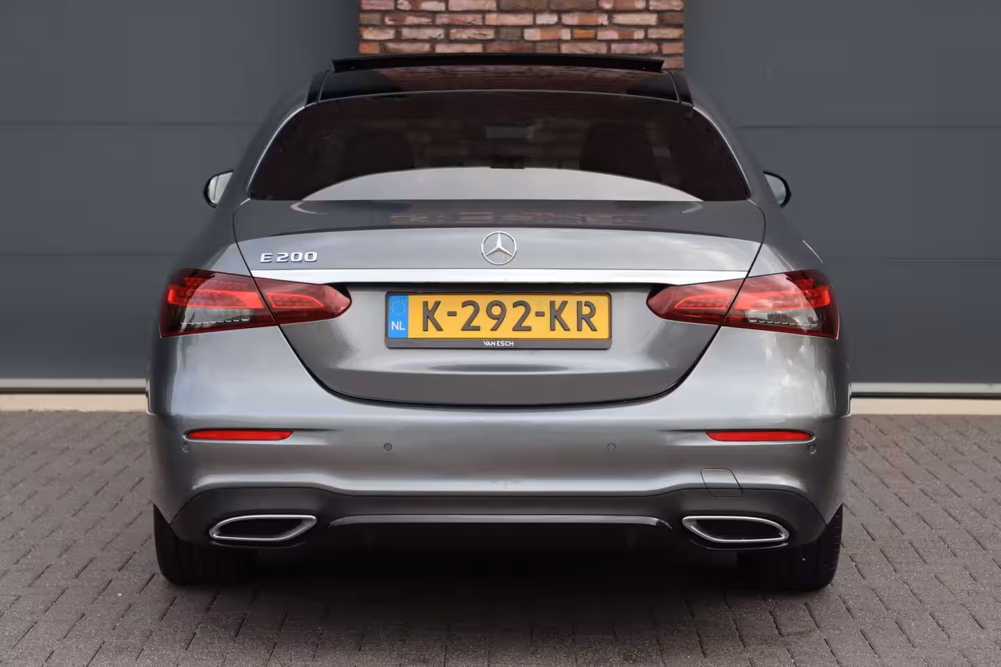 Mercedes-Benz E-klasse 200 AMG Line | Panoramadak | Distronic+ | Burmester | Parfumering | Memory | Sfeerverlicht