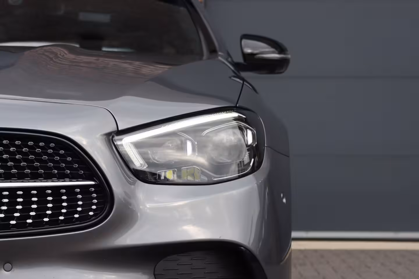Mercedes-Benz E-klasse 200 AMG Line | Panoramadak | Distronic+ | Burmester | Parfumering | Memory | Sfeerverlicht