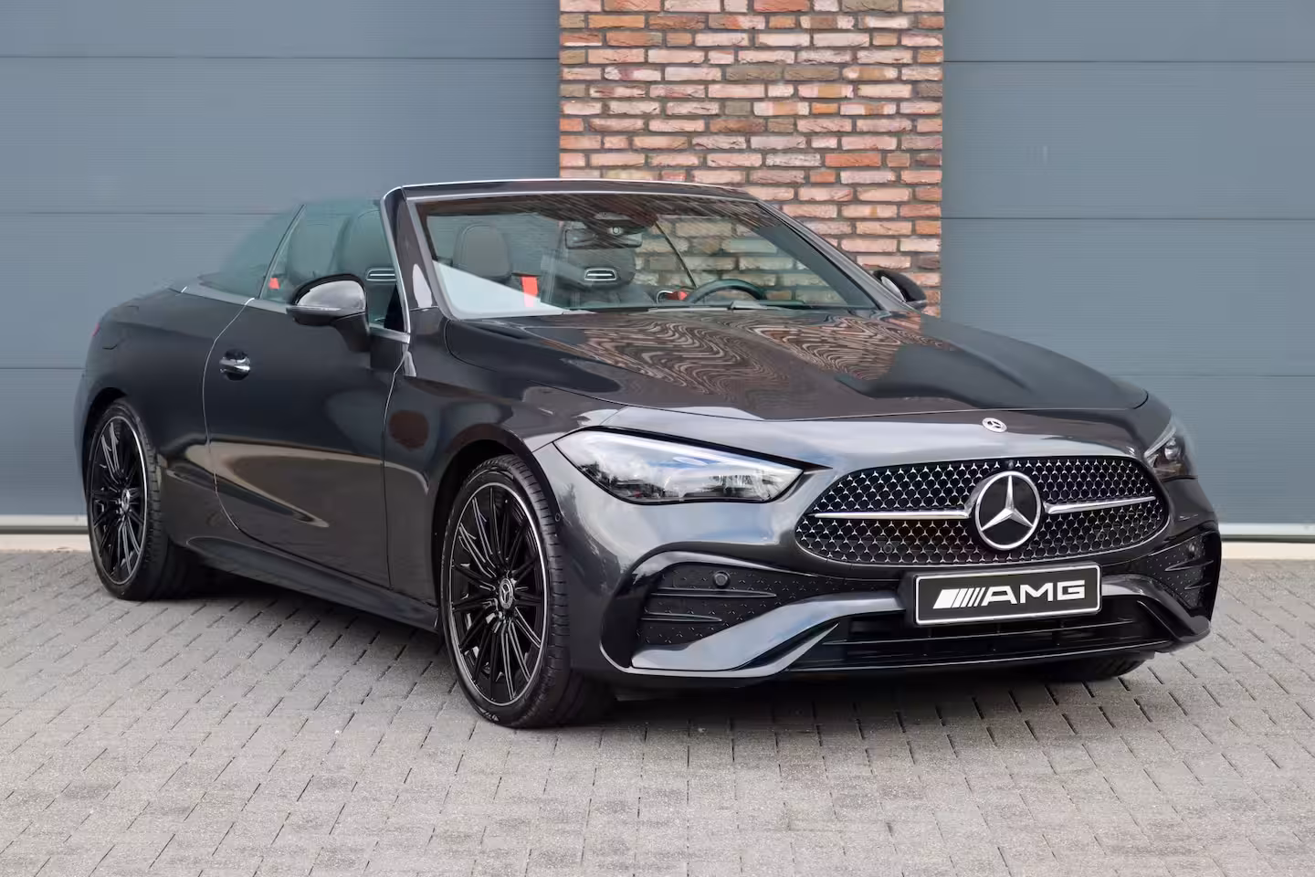 Mercedes-Benz CLE Cabriolet 200 AMG Line | Distronic | Airscarf | Memory | Burmester | Keyless Go | Cabriocomfortpakke