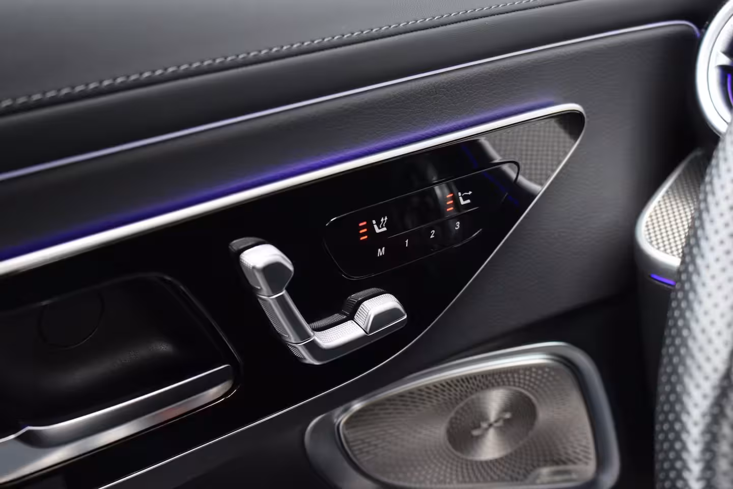 Mercedes-Benz CLE Cabriolet 200 AMG Line | Distronic | Airscarf | Memory | Burmester | Keyless Go | Cabriocomfortpakke