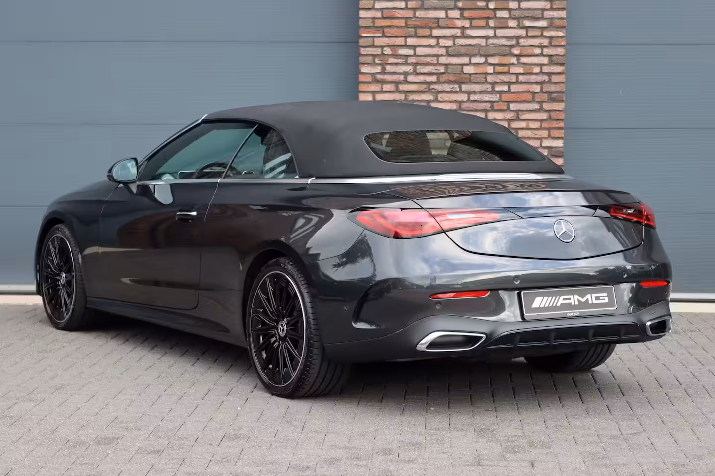 Mercedes-Benz CLE Cabriolet 200 AMG Line | Distronic | Airscarf | Memory | Burmester | Keyless Go | Cabriocomfortpakke