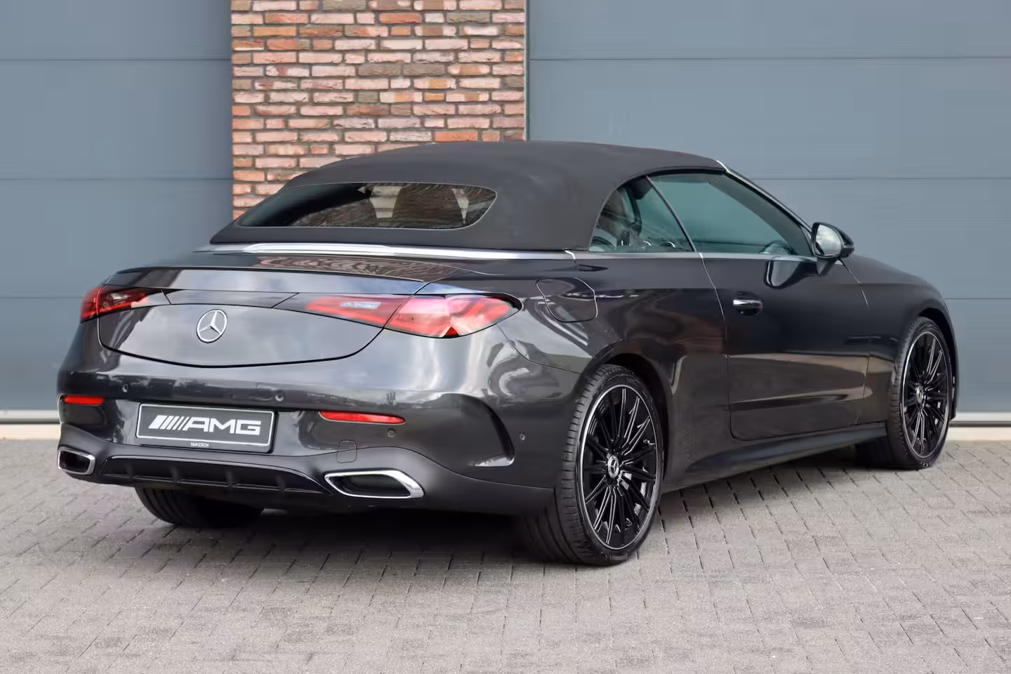 Mercedes-Benz CLE Cabriolet 200 AMG Line | Distronic | Airscarf | Memory | Burmester | Keyless Go | Cabriocomfortpakke