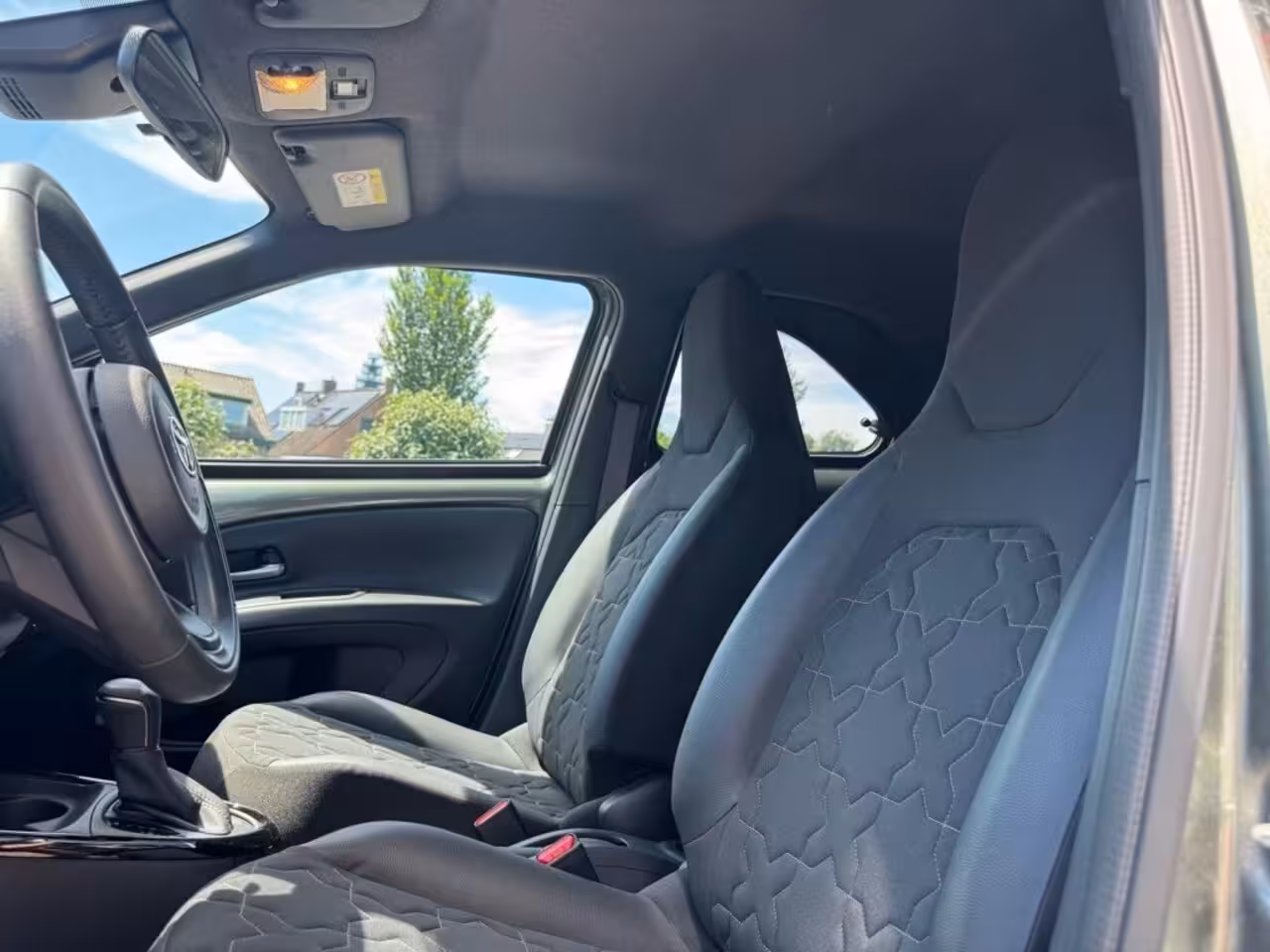 Toyota Aygo X 1.0 VVT-I S-CVT ENVY TwoTone Carplay JBL Camera PDC ACC Stoelverw. Prachtig