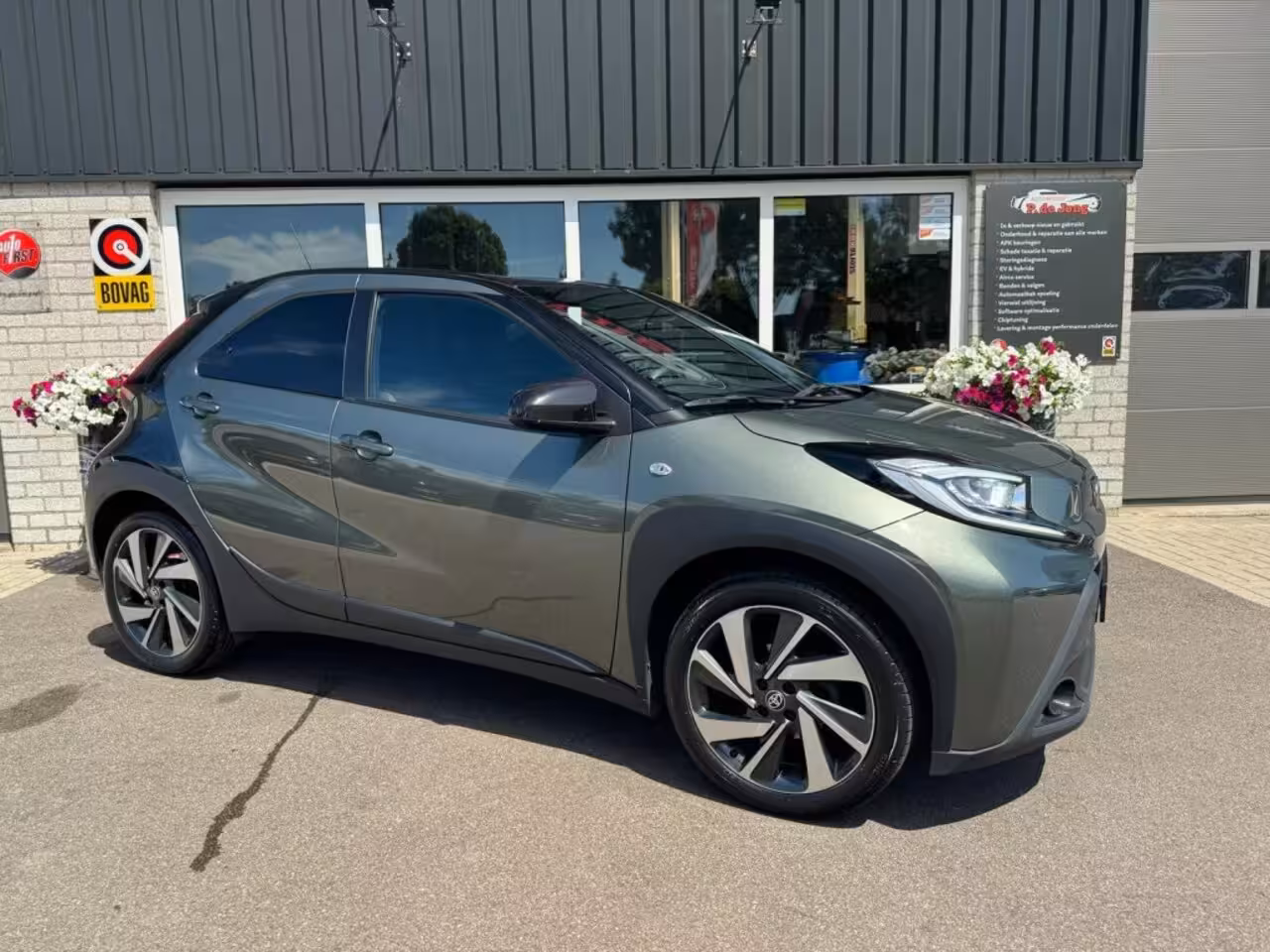 Toyota Aygo X 1.0 VVT-I S-CVT ENVY TwoTone Carplay JBL Camera PDC ACC Stoelverw. Prachtig