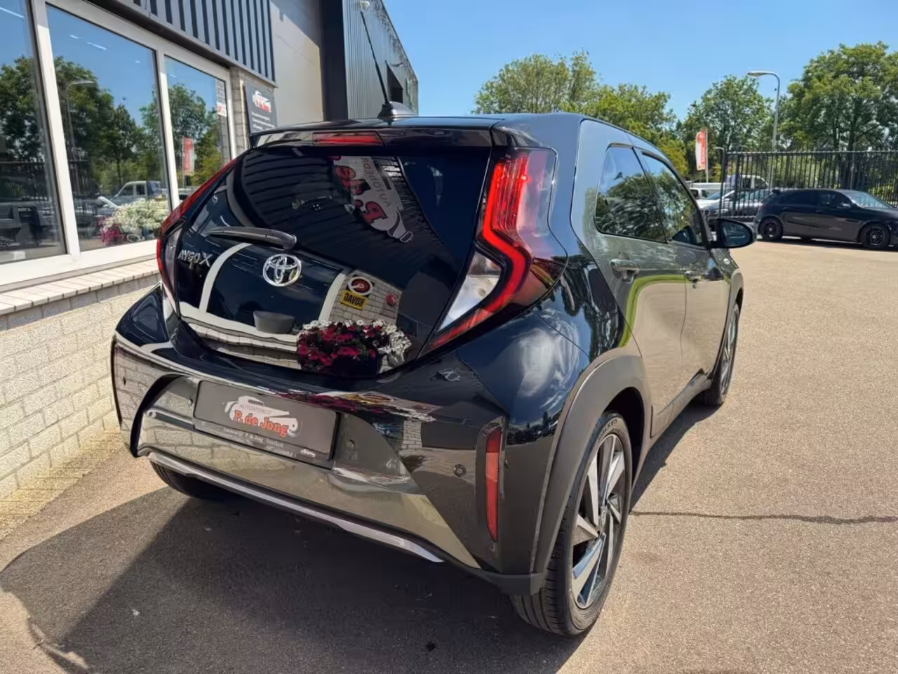 Toyota Aygo X 1.0 VVT-I S-CVT ENVY TwoTone Carplay JBL Camera PDC ACC Stoelverw. Prachtig