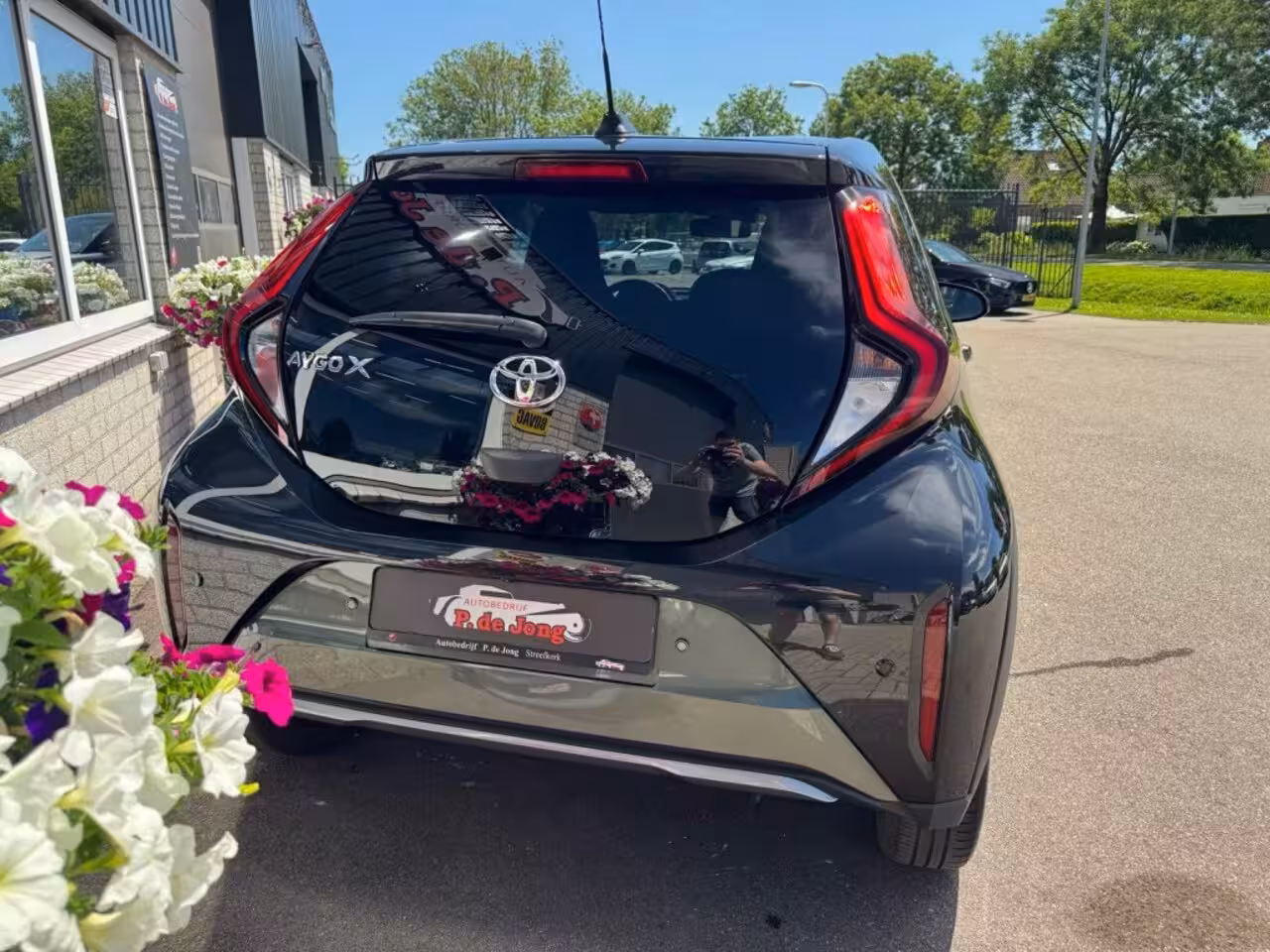 Toyota Aygo X 1.0 VVT-I S-CVT ENVY TwoTone Carplay JBL Camera PDC ACC Stoelverw. Prachtig