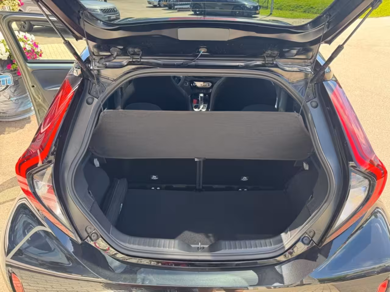 Toyota Aygo X 1.0 VVT-I S-CVT ENVY TwoTone Carplay JBL Camera PDC ACC Stoelverw. Prachtig
