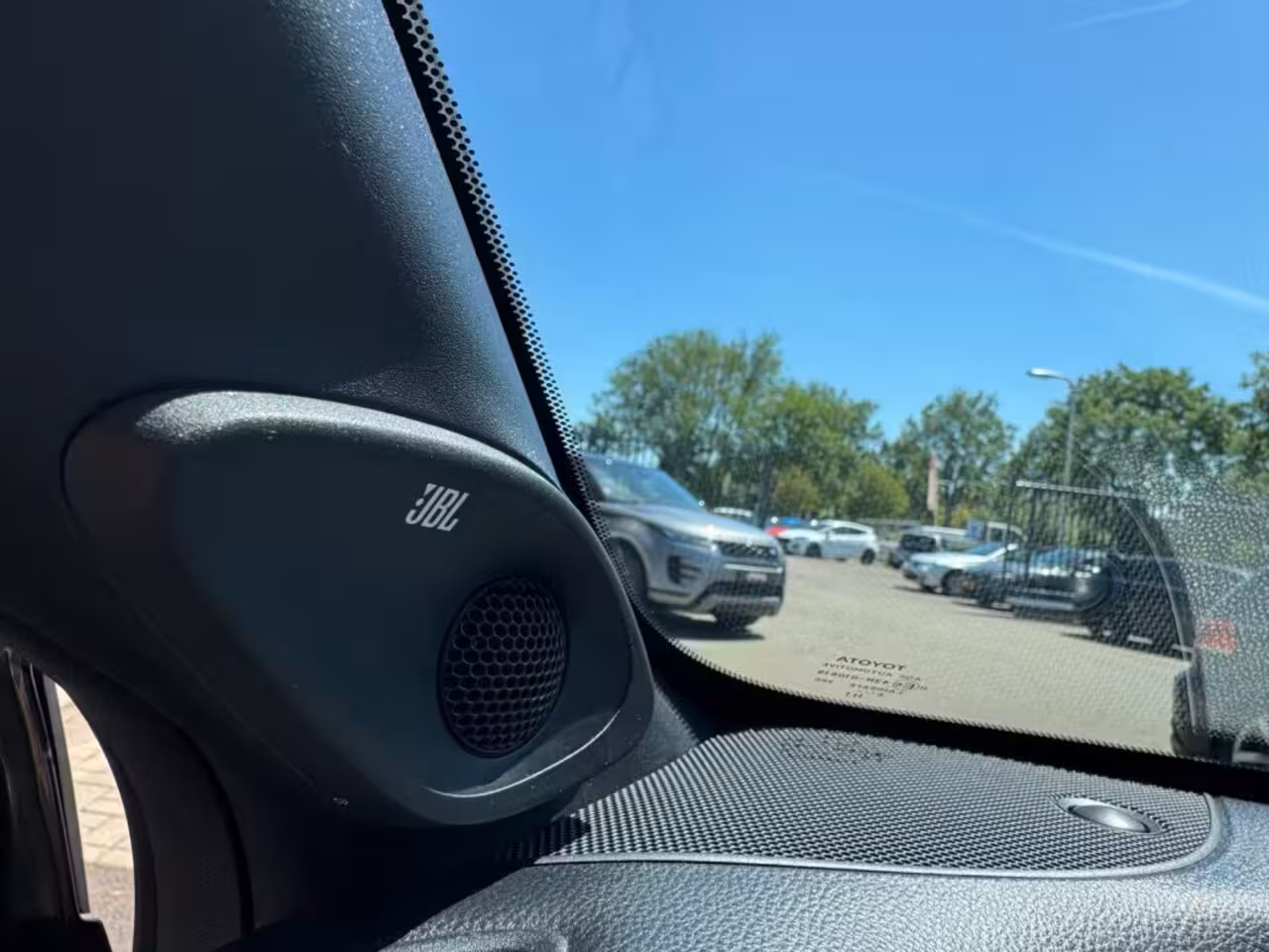 Toyota Aygo X 1.0 VVT-I S-CVT ENVY TwoTone Carplay JBL Camera PDC ACC Stoelverw. Prachtig