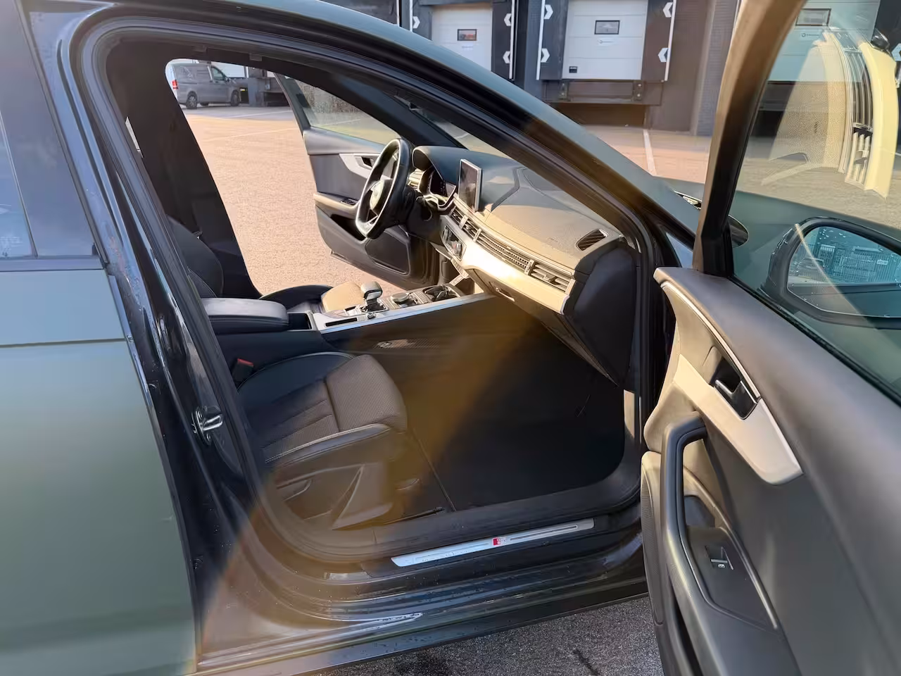Audi A4 Limousine 2.0 TFSI ultra Sport S-LINE 245PK DIGITALDASH/360CAMERA/KEYLES
