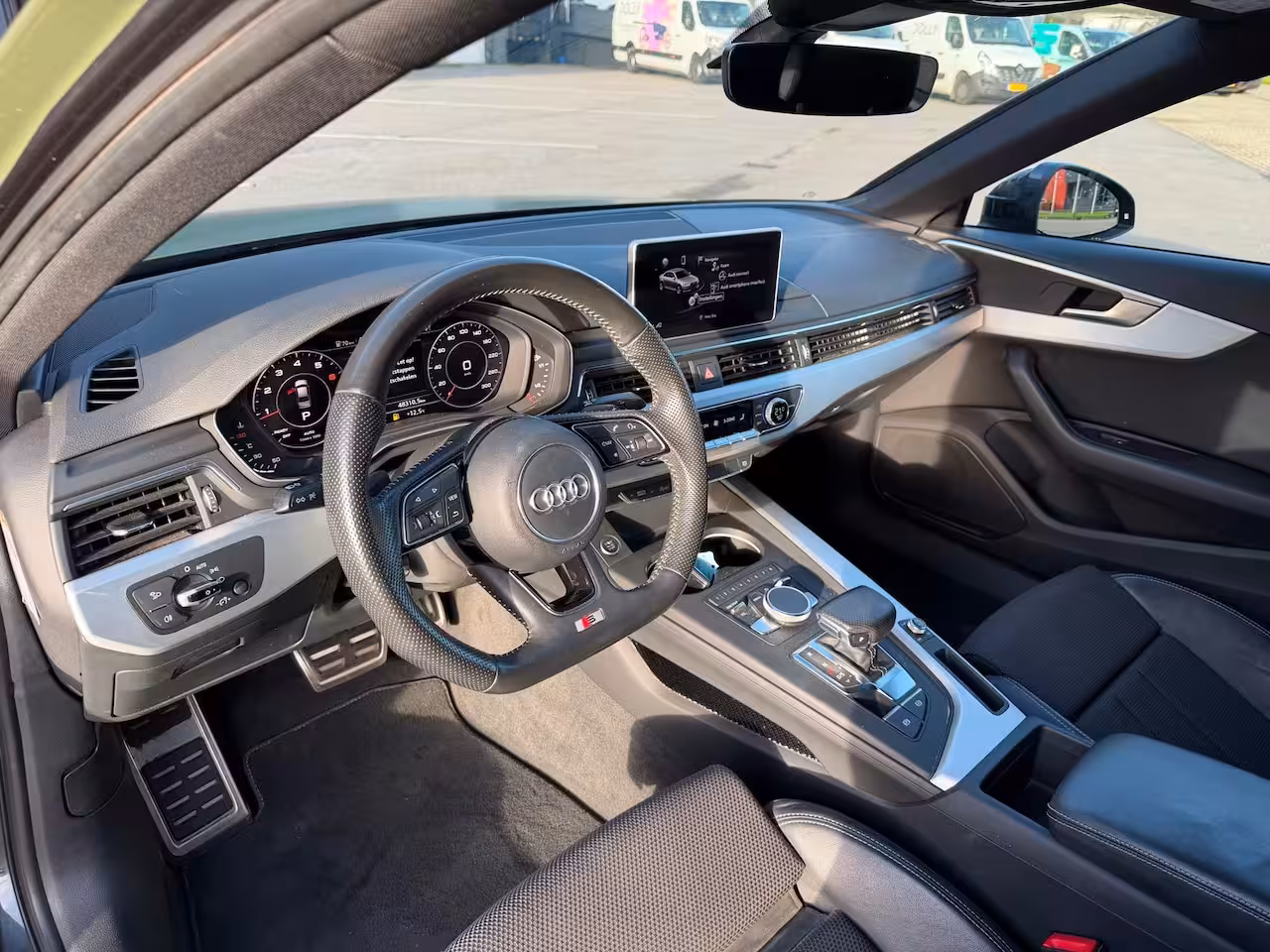 Audi A4 Limousine 2.0 TFSI ultra Sport S-LINE 245PK DIGITALDASH/360CAMERA/KEYLES