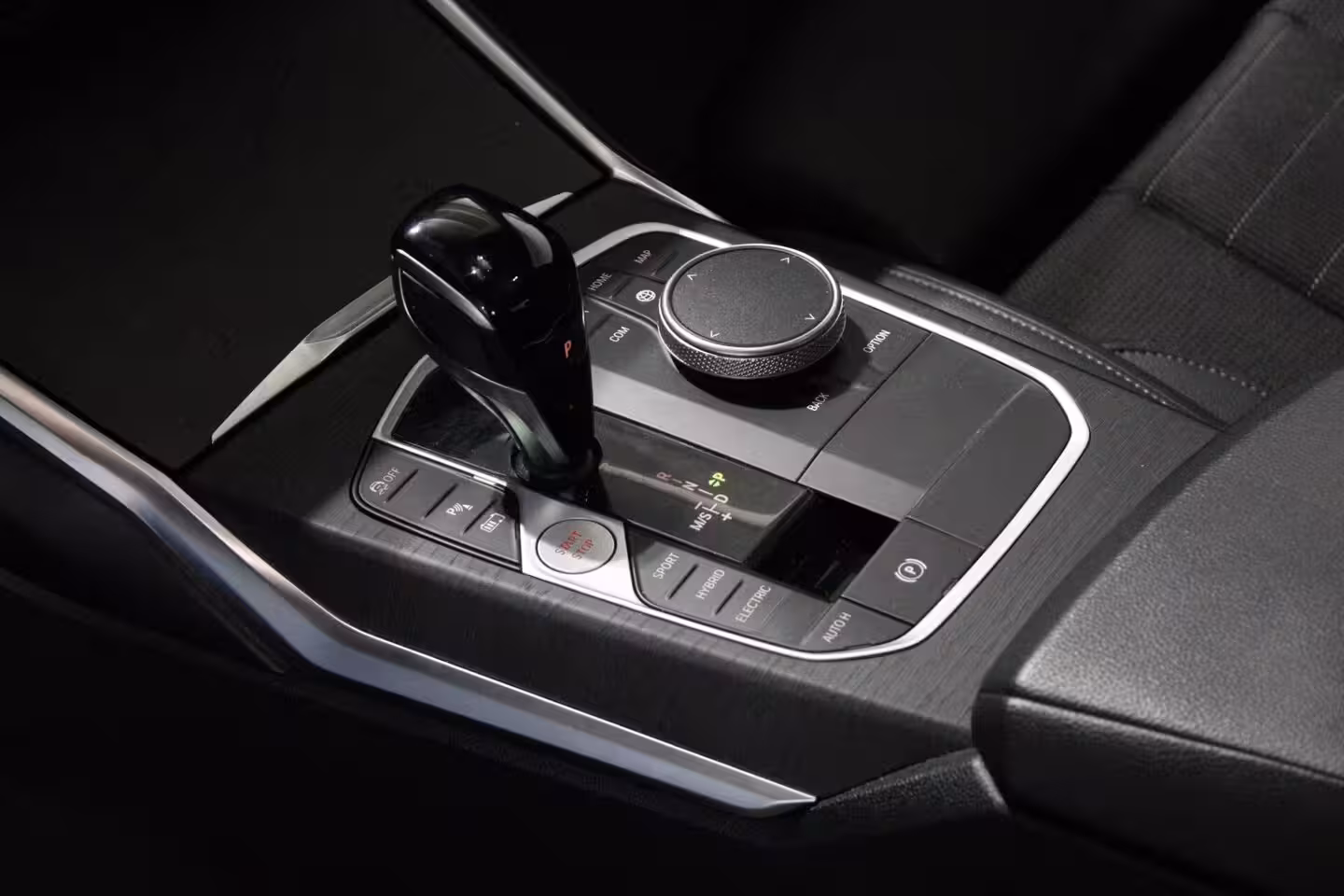 BMW 3-serie 320e High Executive | M Sport | CAMERA | PANO |