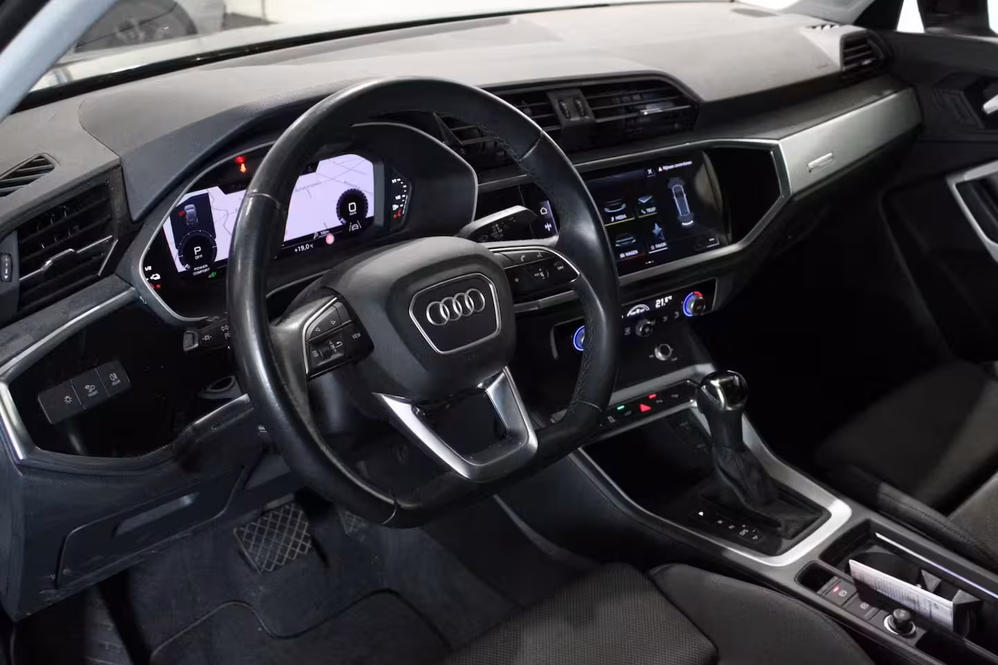 Audi Q3 45 TFSIe | PANO | Apple CarPlay | CAMERA | TRKHAAK