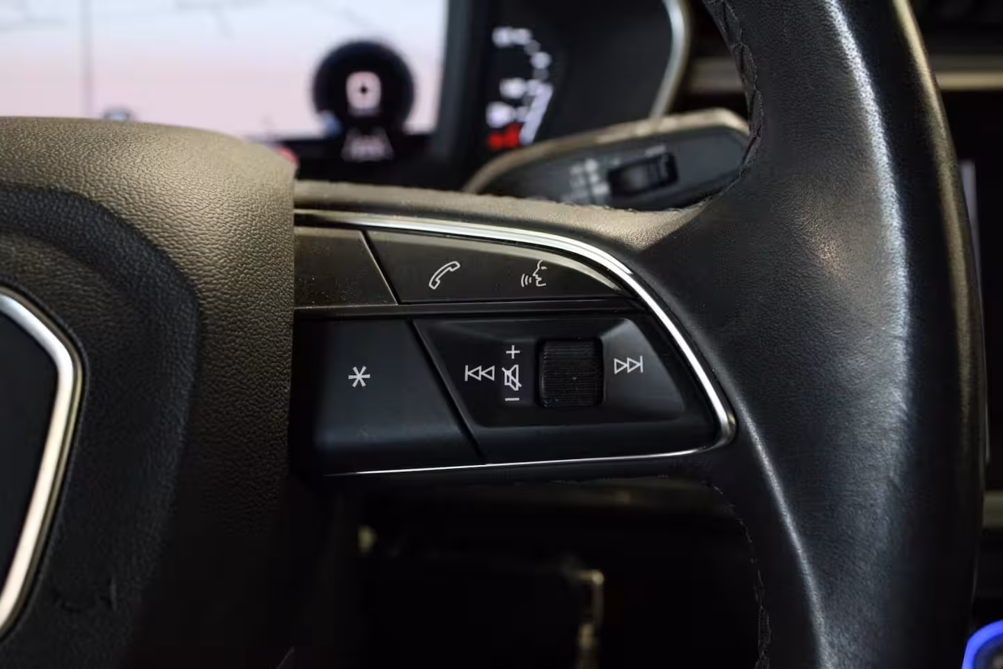 Audi Q3 45 TFSIe | PANO | Apple CarPlay | CAMERA | TRKHAAK