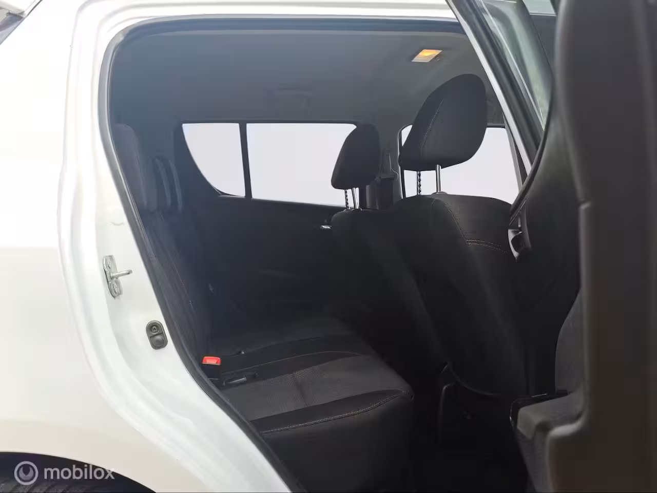 Suzuki Swift sport 1.6 5D 2017 wit TOPSTAAT