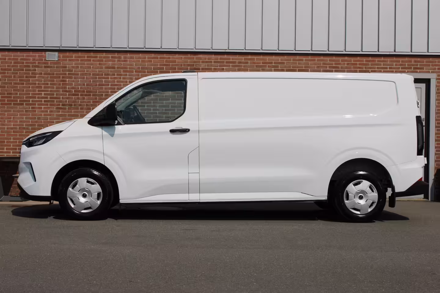 Ford Transit Custom 300 2.0 TDCI L2H1 136PK Trend |CAMERA|CRUISE|CARPLAY|KUNSTLEDER|