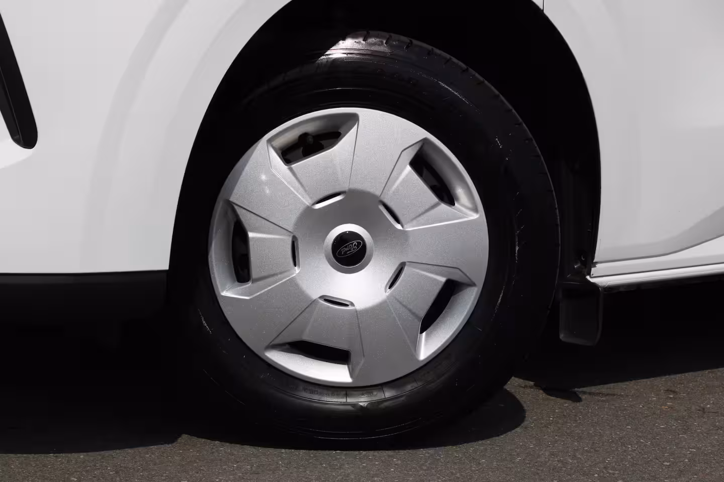 Ford Transit Custom 300 2.0 TDCI L2H1 136PK Trend |CAMERA|CRUISE|CARPLAY|KUNSTLEDER|