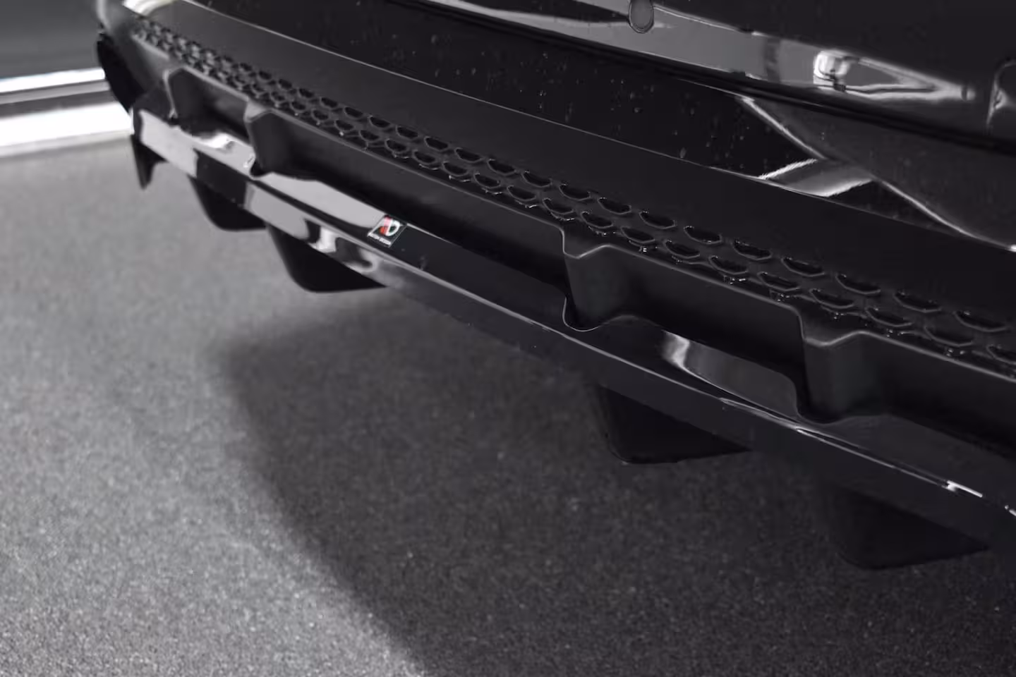 Audi Q8 60 TFSI e Quattro S-Line Competition 490pk | AKRAPOVIC | ACHTERASBESTURING