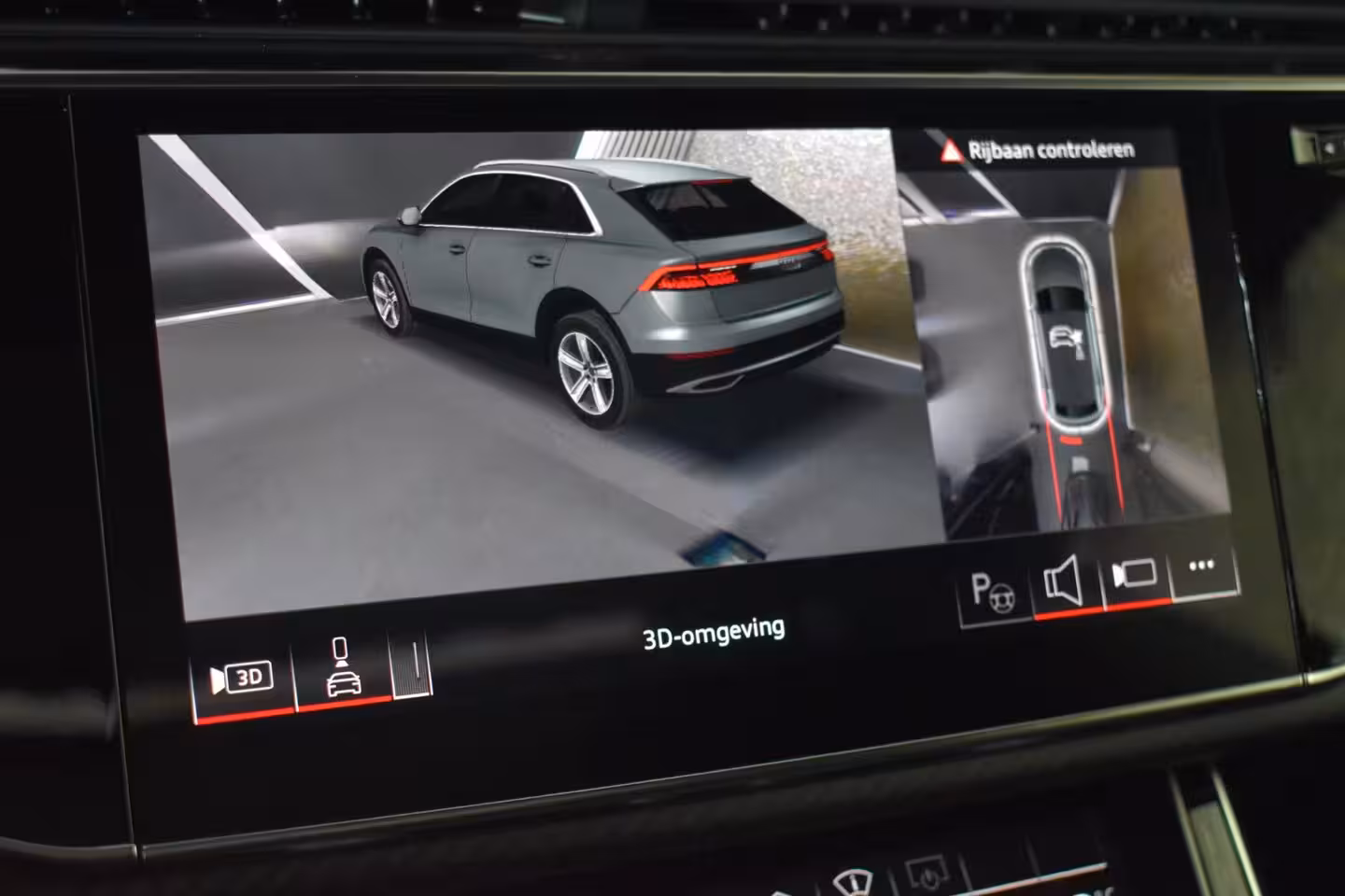 Audi Q8 60 TFSI e Quattro S-Line Competition 490pk | AKRAPOVIC | ACHTERASBESTURING