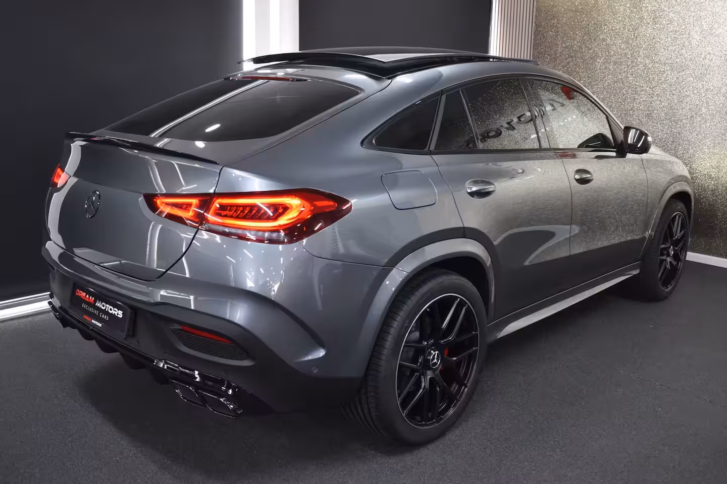Mercedes-Benz GLE-Klasse Coupé 350 e AMG 4MATIC 333pk | GLE63 AMG | LUCHTVERING | STOELVENTILATIE