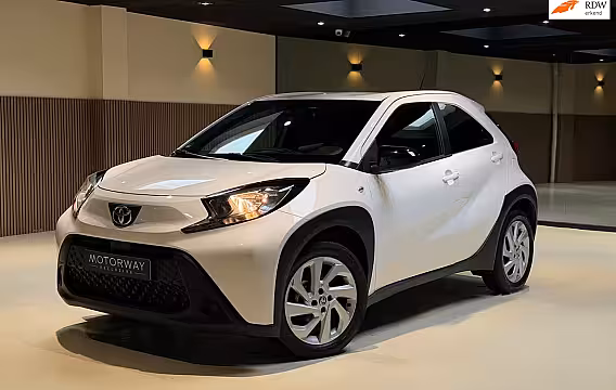Toyota Aygo X 1.0 VVT-i MT Playi|Carplay|Camera| Airco|Acc|Fabrieksgarantie