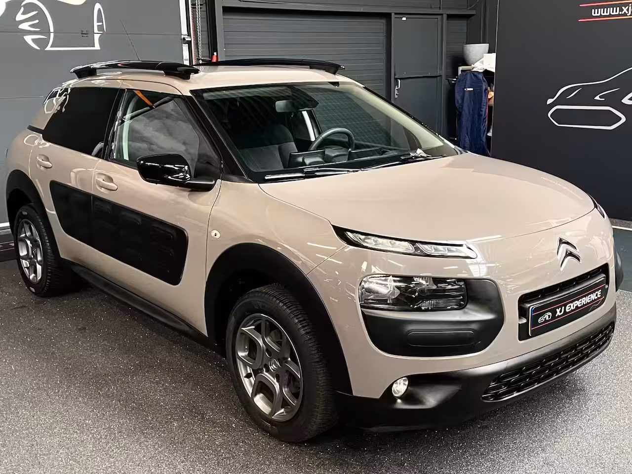 Citroën C4 Cactus 1.2 VTi Shine AIRCO NAVI CAMERA NAP CRUISECONTROL