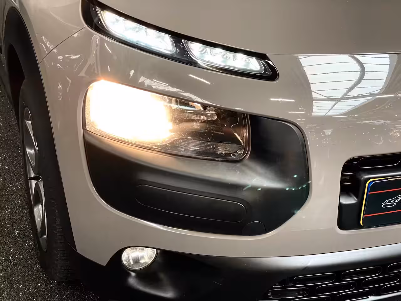 Citroën C4 Cactus 1.2 VTi Shine AIRCO NAVI CAMERA NAP CRUISECONTROL